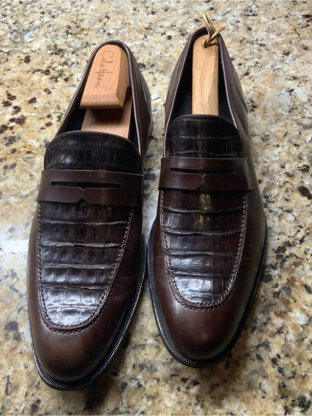 Mezlan mens dress down Crocodile Brown penny Loafers. In good condition. Sz. 11.